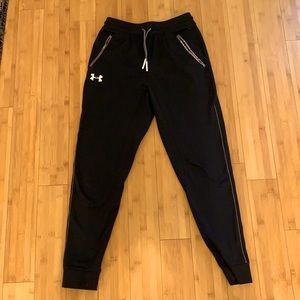 Boys L Under Armour sweat pants/ joggers